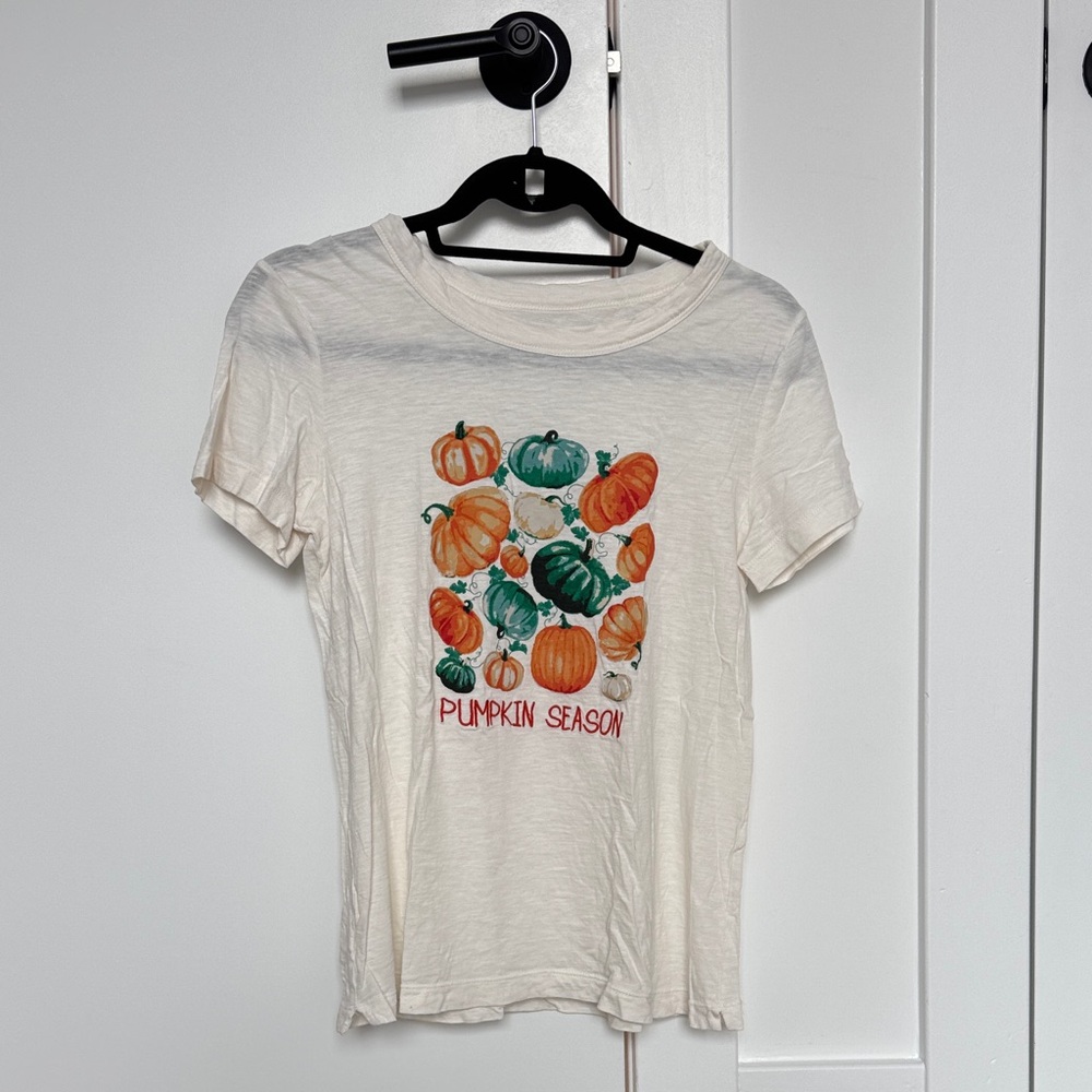 LOFT Cream Pumpkin Season Graphic Short Sleeve Tee